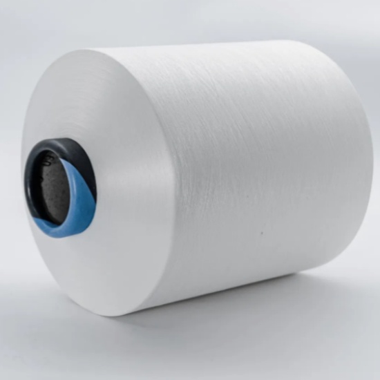 Filato elastico in poliestere simile al cotone per maglieria o tessitura, bianco grezzo opaco