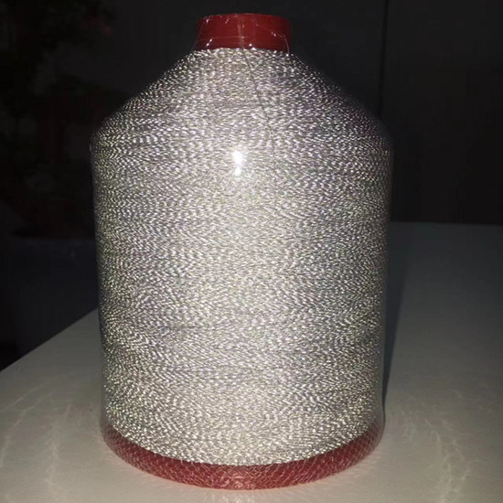 Filato riflettente Brilliantly Premium di Craf