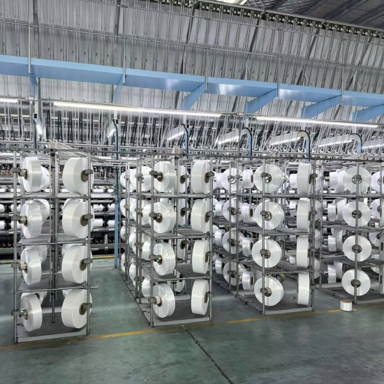Stabilimento di produzione di filati colorati Runteks